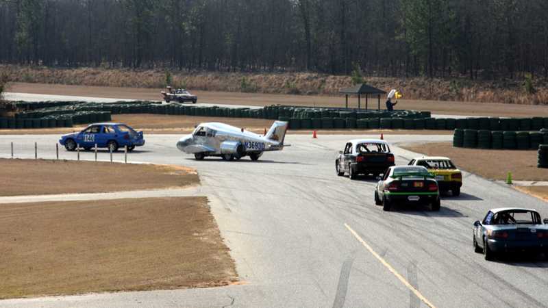 Illustration for article titled The "Spirit Of Lemons" Plane Car Raced And Didn't Fall Apart